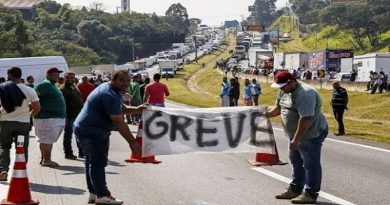 Por aumento del precio del combustible transportistas anuncian huelga en Brasil