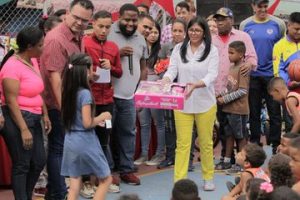 El Gobierno Nacional entregó juguetes a niñas y niños del país