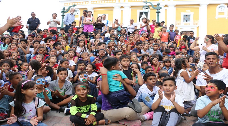 Gobierno Bolivariano entrega más de mil juguetes en parroquia caraqueña La Pastora