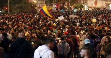 El gremio estudiantil universitario ha sido blanco de atropellos y los estragos de la excesiva fuerza de los cuerpos de seguridad del Estado. | Foto: EFE (Foto Referencial)