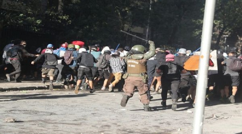 Tras nueve semanas de protestas continúa represión en Chile