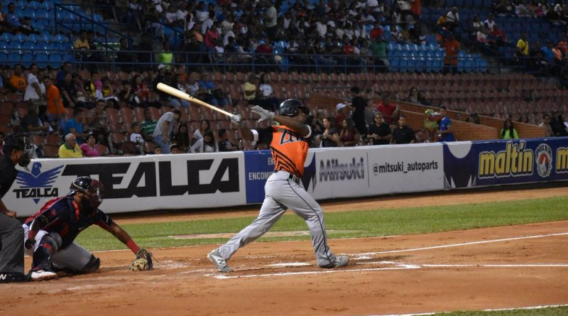 Águilas cierra semana consolidada en la punta