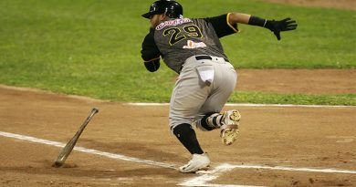 Leones igualó la serie ante Tiburones con un squeeze play