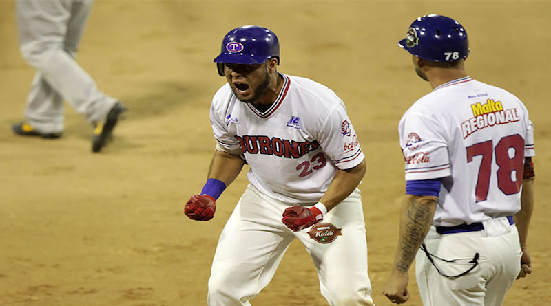 Tiburones se metió con samba en la semifinal al eliminar a Leones
