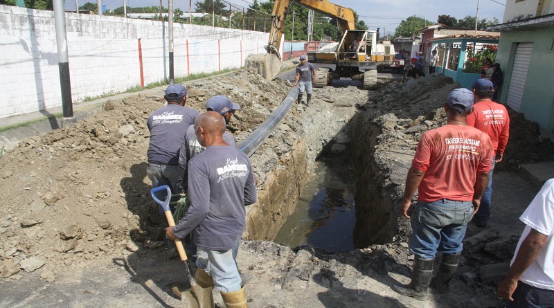 Realizan sustitución de sistema de aguas servidas en municipios de Aragua