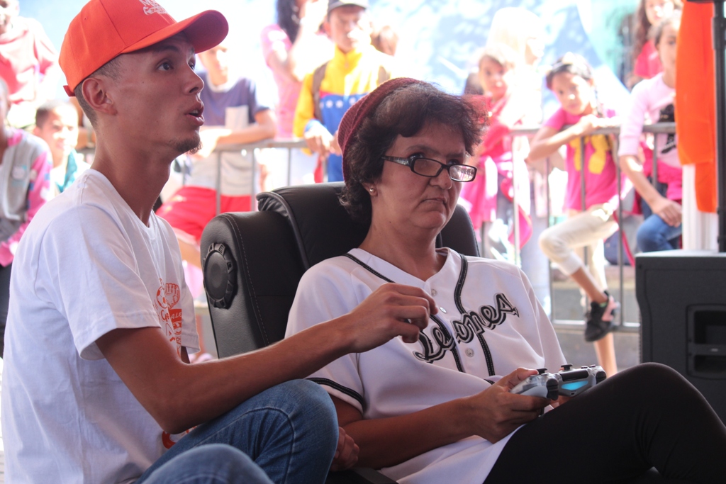 Movilnet activó la Barra Móvil en Caracas para disfrutar del béisbol