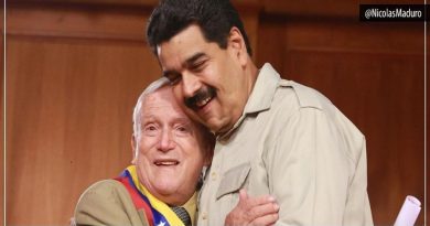 Jefe de Estado celebra cumpleaños del arquitecto venezolano José Fructoso Vivas