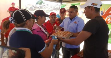 Familias de Larenses son beneficiadas con Feria del Campo Soberano