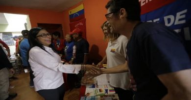 Vicepresidenta Ejecutiva Delcy Rodríguez encabeza Plan de Atención de Víctimas del Bloqueo en Caricuao