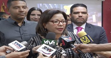 Minmujer imparte a productoras formación sobre criptomoneda El Petro
