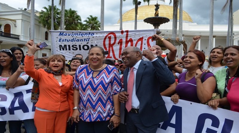 Pese al bloqueo | Gobierno Bolivariano garantiza gratuidad de la Educación porque es uno de los derechos sociales obligatorios en Venezuela