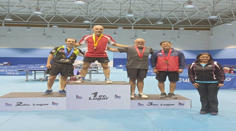 Francisco López obtuvo una medalla de oro en la I Copa Internacional Simón Bolívar de Tenis de Mesa