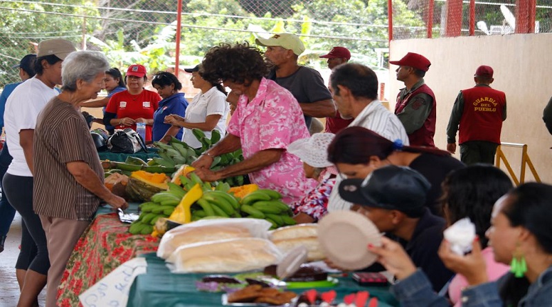 Mercados Populares atendieron seis municipios insulares con 24.700 kg de alimentos