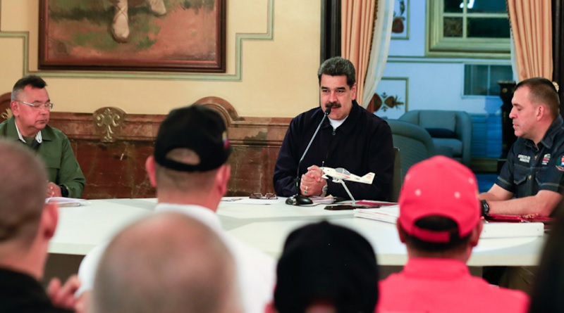 Mandatario nacional firmó decreto de creación de la empresa Aeronáutica Nacional EANSA adscrita a Conviasa