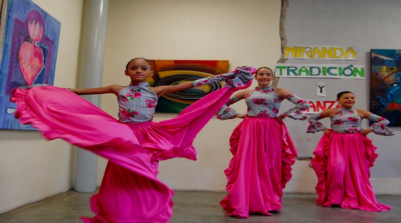 Más de 80 niñas participaron en el 4to Festival Miranda: Danza y Tradición