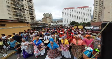 Con 650 comparsas inició este miércoles Carnavales Caribe Caracas 2020