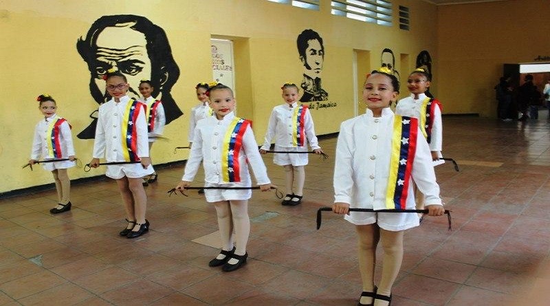 Más de 200 escolares y liceístas de Caracas participan en audiciones Talento de Corazón Juvenil