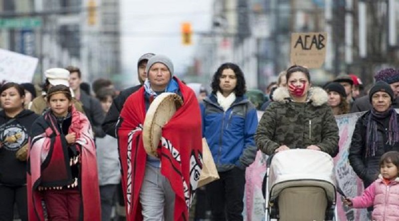 Indígenas protestan contra construcción de gasoducto en Canadá