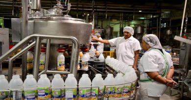 Gobernaciónde Carabobo e Inlaca trabajan para incrementar producción de jugos y lácteos