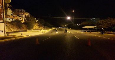 Restringen acceso vehicular entre parroquias del estado La Guaira