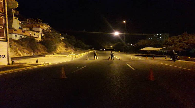 Restringen acceso vehicular entre parroquias del estado La Guaira