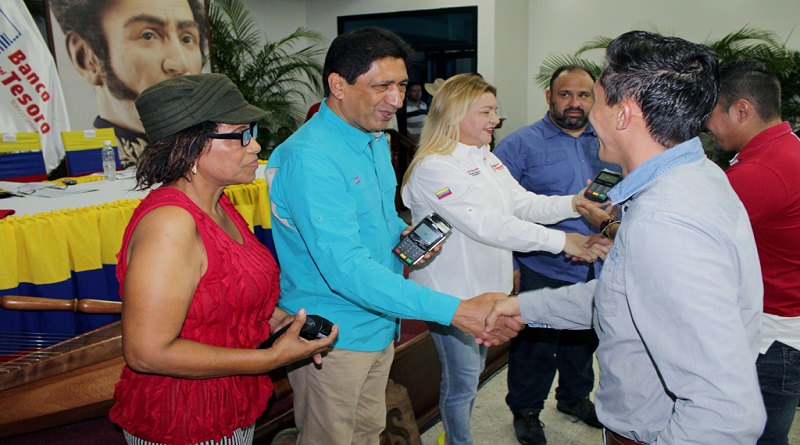 Gobernación de Barinas entregó recursos al Poder Popular para ejecución de proyectos sociales