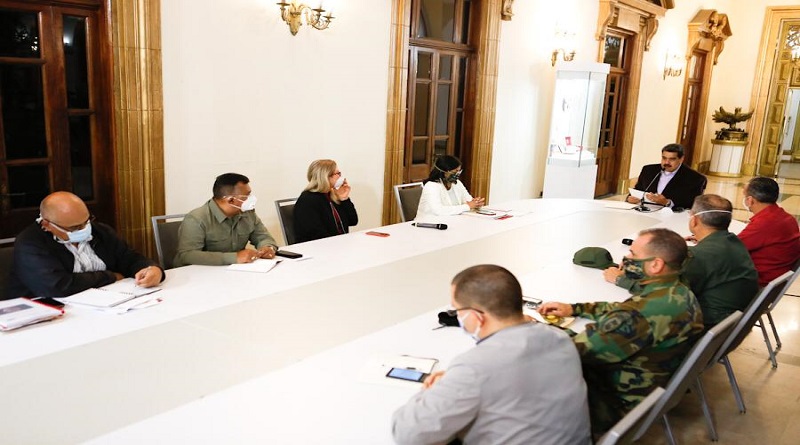 Presidente Maduro exalta abnegada dedicación de trabajadores de la salud para enfrentar al Coronavirus