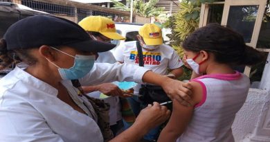 Una jornada de vacunación casa por casa, se realizó en las comunidades de Los Rosales del Tuy Parte alta y baja  y en la urbanización el Manguito III en atención a los niños y adultos en el municipio Paz Castillo del estado Miranda