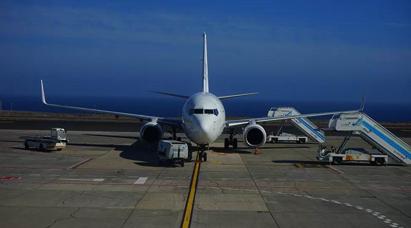 Rusia suspende por completo tráfico aéreo para combatir al Covid-19