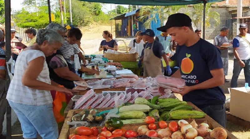 Mercado Comunitario beneficia a familias de Tacarigua en el estado Miranda