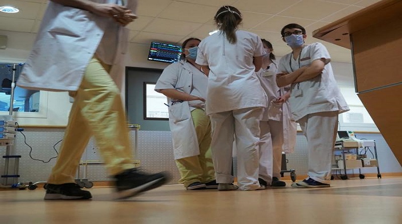 En Colombia 22 médicos renuncian por falta de medios de protección