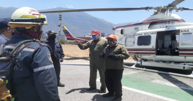 Activan despliegue aéreo para socavar incendios en Parque Nacional Macarao