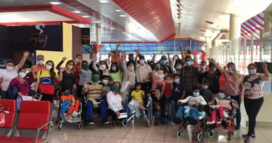 Retornan desde Cuba 137 venezolanos del convenio de salud binacional