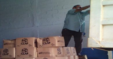 Gobierno Bolivariano entrega alimentos a centros de salud centinelas en Monagas