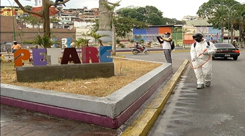 Intensifican jornada de desinfección en Petare para atacar Covid-19