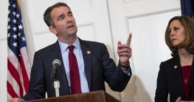 Gobernador de Virginia: Trump delira, no hay suficientes suministros contra el Covid-19 en EE.UU.