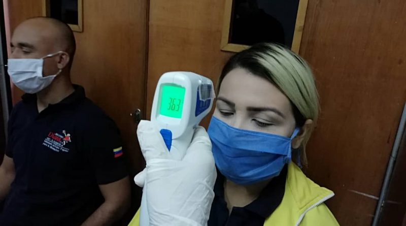 Dotan servicio médico de Industrias Diana de termómetros digitales infrarrojos ante Covid-19