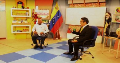 Ministro Istúriz: Venezuela solo suspendió clases presenciales y activó Cada Familia es una Escuela