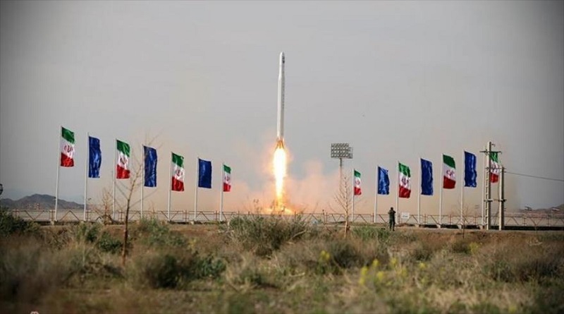 Irán lanza con éxito el satélite militar de fabricación nacional, llamado “Nur (luz en persa)”, 22 de abril de 2020. (Foto: Tasinm)