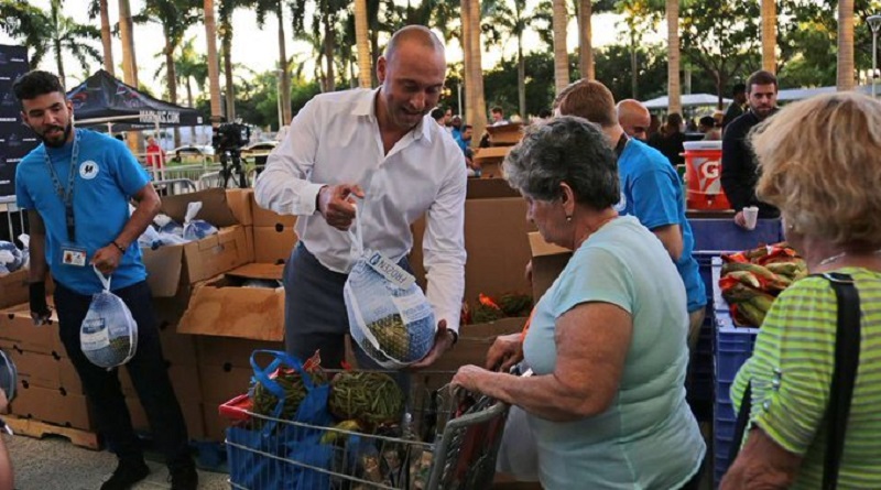 Marlins de Miami distribuye alimentos tras pandemia del coronavirus