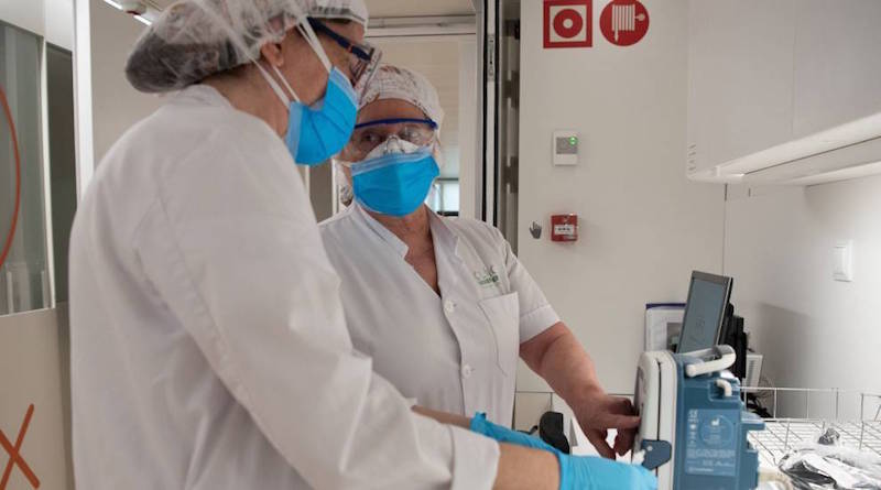 Estudio revela que virus SARS-CoV-2, que produce Covid-19, puede estar activo entre tres horas y tres días