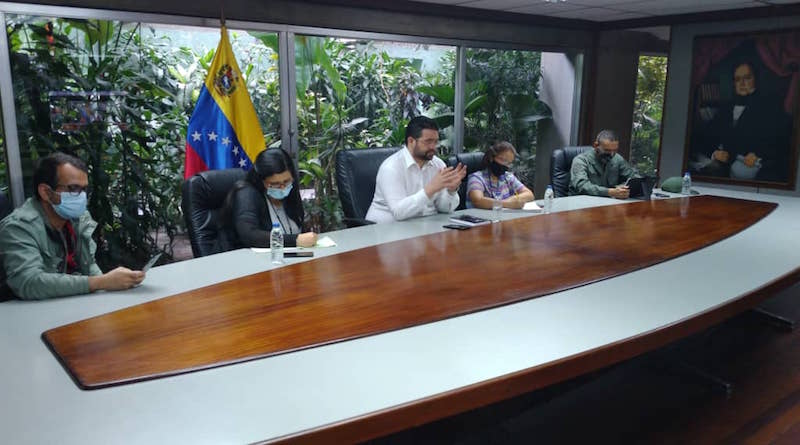 Más de 9 mil 500 estudiantes de medicina y enfermería incorporados a la rotación hospitalaria