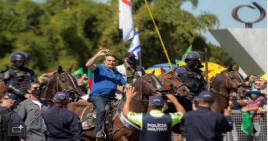 Brasil supera los 500.000 casos confirmados de coronavirus y suma 29.314 fallecidos mientras Bolsonaro pasea a caballo
