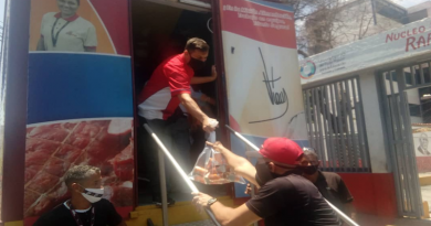 "La Bodega va a la Casa” distribuye 1,75 tonaladas de alimentos en la parroquia La Vega de Caracas