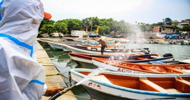 Activan jornada de desinfección antiCovid-19 en Muelle Pesquero de La Guaira