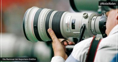 Presidente Maduro felicita reporteros gráficos en su Día