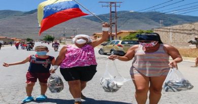 En Nueva Esparta más de mil 300 familias fueron atendidas con alimentos casa a casa