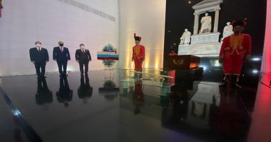 Autoridades conmemoraron 75 años de la Victoria del Ejército Rojo sobre los nazis
