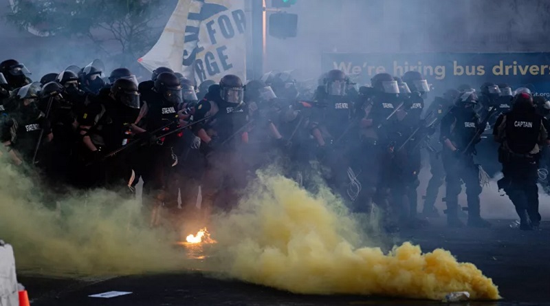 Embajada rusa en EE.UU. envía nota de protesta por incidente con corresponsal de RIA Novosti