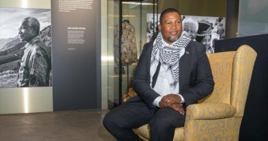 El régimen de apartheid persistirá mientras continúe la ocupación israelí de los territorios palestinos, advirtió un nieto de Nelson Mandela.